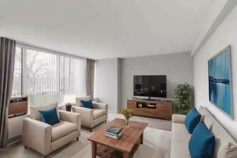 3233 S King Dr, Chicago, IL 60616