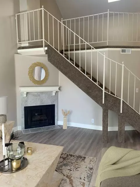 6140 S Vine Park Dr, Murray, UT 84121