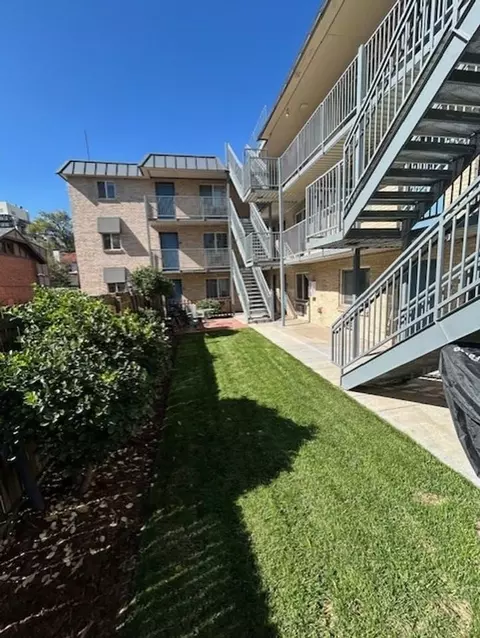 833 N Emerson St, Denver, CO 80218