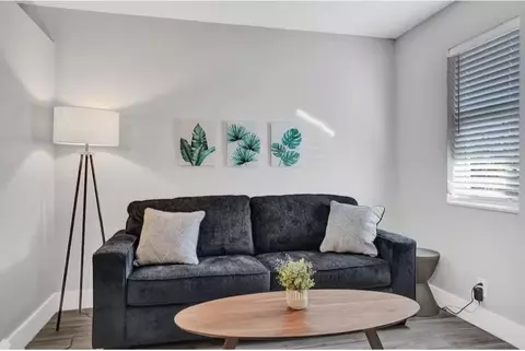50 SE 12th St, Fort Lauderdale, FL 33316