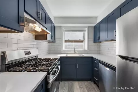 2713 W Berwyn Ave, Chicago, IL 60625
