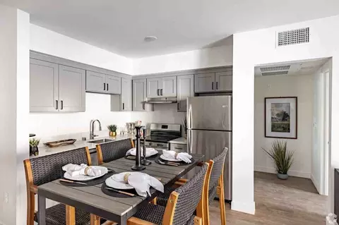 14526 Kittridge St, Van Nuys, CA 91405
