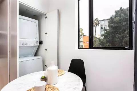 1737 N Las Palmas Ave, Los Angeles, CA 90028