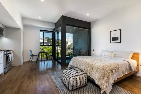 1737 N Las Palmas Ave, Los Angeles, CA 90028