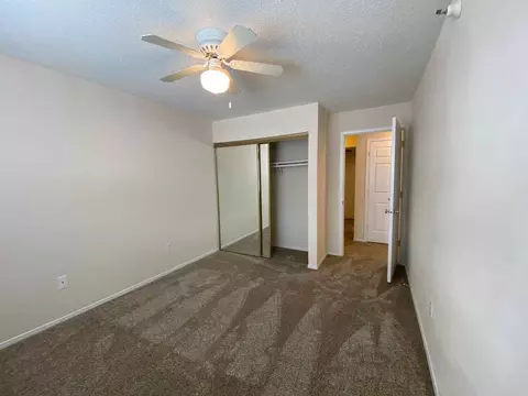 700 Evergreen Dr, Burnsville, MN 55337