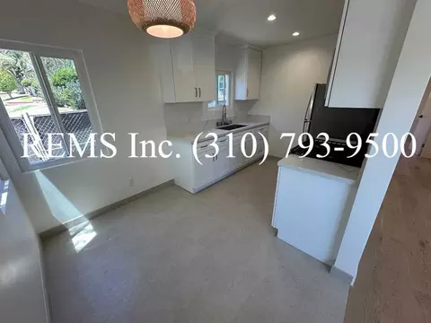 806 Austin Ave, Inglewood, CA 90302 photo 2