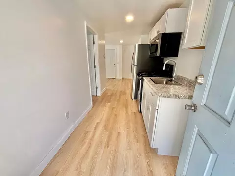 700 M St, Louisville, KY 40208
