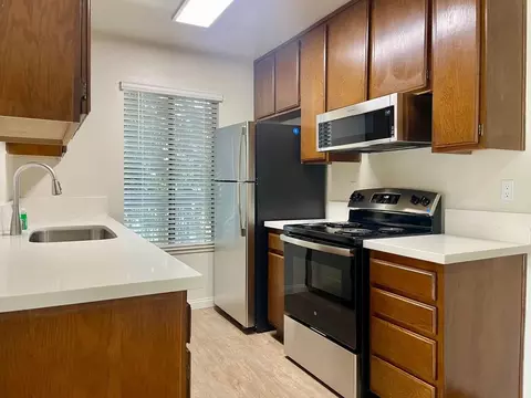 8200 Kroll Way, Bakersfield, CA 93311