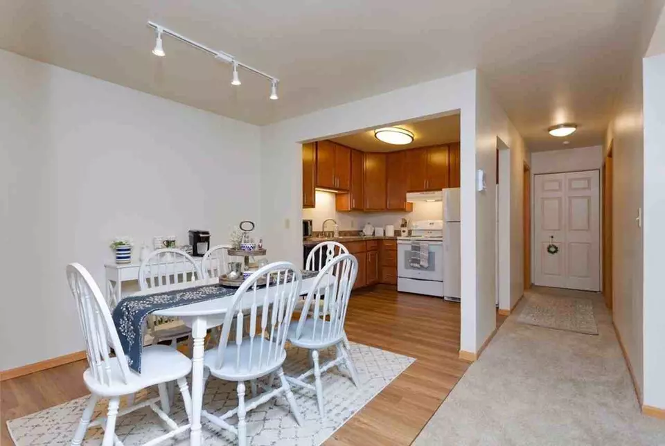  w159n8311 8388 Apple Valley Dr W158n8398 Steven Mack Dr, Menomonee Falls, WI 53051 photo 17