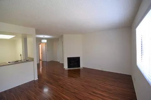 12142 Oxnard St, Los Angeles, CA 91606