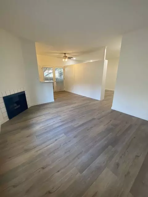 12142 Oxnard St, Los Angeles, CA 91606