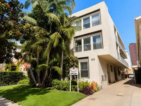 216 S Gale Dr, Beverly Hills, CA 90211 photo 9