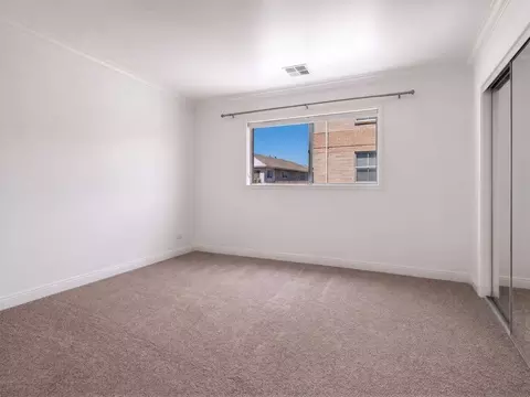 216 S Gale Dr, Beverly Hills, CA 90211 photo 29