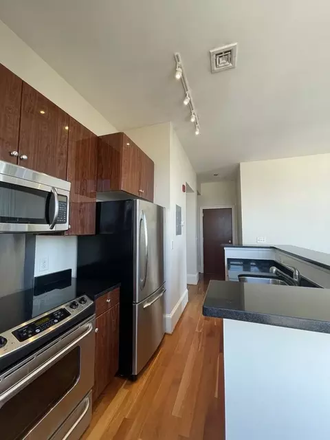 222 N Charles St, Baltimore, MD 21201 photo 5