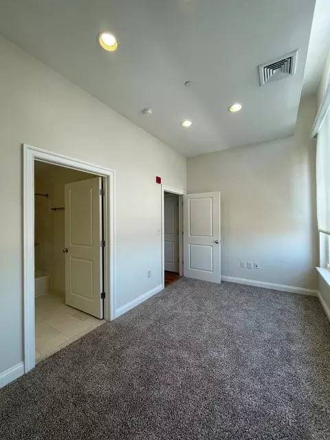 222 N Charles St, Baltimore, MD 21201 photo 7