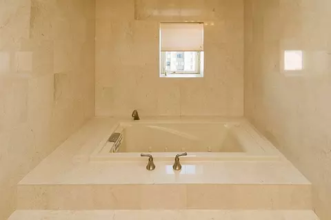 222 N Charles St, Baltimore, MD 21201 photo 25