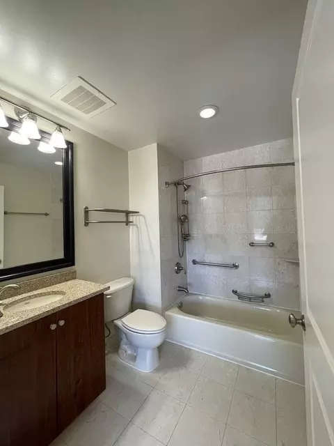 222 N Charles St, Baltimore, MD 21201 photo 10