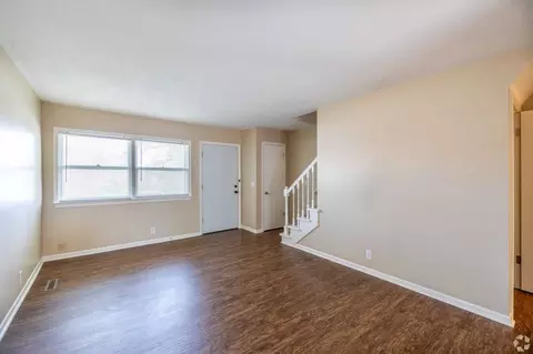 302 Chateau Dr, Bellevue, NE 68005