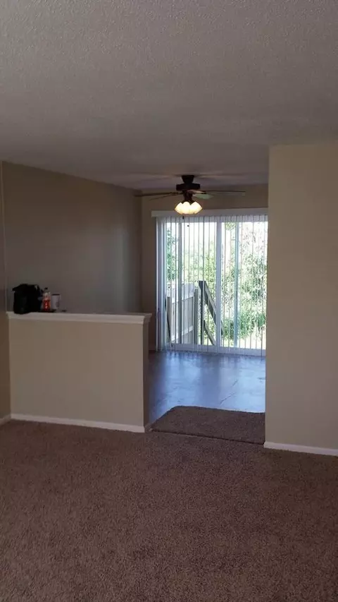 302 Chateau Dr, Bellevue, NE 68005