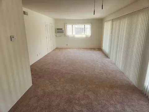 249 Amber Ct, Upland, CA 91786