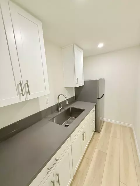10340 Bellwood Ave, Los Angeles, CA 90064 photo 11