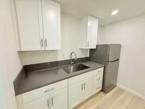 10340 Bellwood Ave, Los Angeles, CA 90064 photo 10
