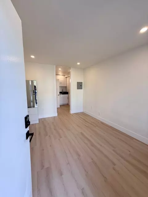 10340 Bellwood Ave, Los Angeles, CA 90064 photo 9