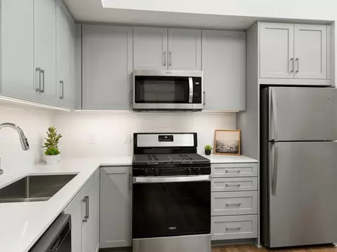 825 S Myrtle Ave, Monrovia, CA 91016 photo 3