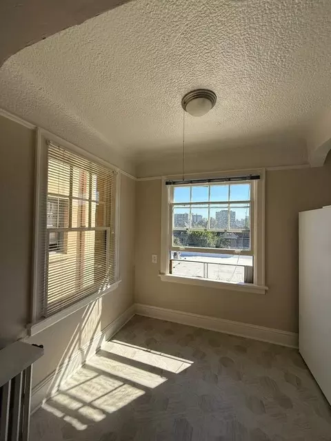 708 NW 19th Ave, Portland, OR 97209