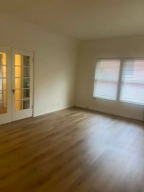 732 S Mansfield Ave, Los Angeles, CA 90036