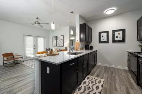8833 Binz Engleman Rd, Converse, TX 78109