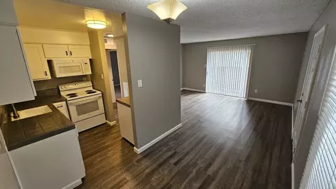 2740 Elvyra Way, Sacramento, CA 95821