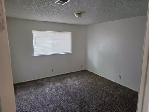 419 Church Ave, Oakdale, CA 95361