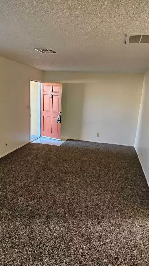 419 Church Ave, Oakdale, CA 95361
