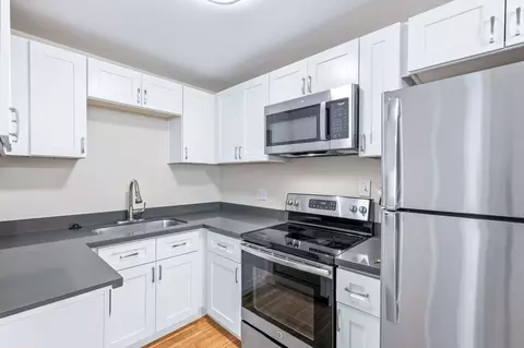 1000 E Aloha St, Seattle, WA 98102