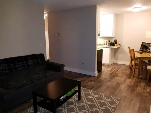615 Hall Ave, Saint Paul, MN 55107