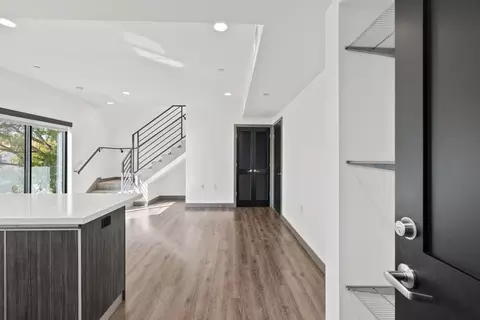 178 N Alexandria Ave, Los Angeles, CA 90004