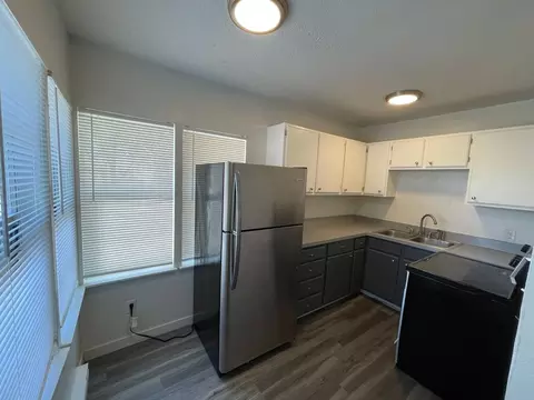2008 W Sunset Blvd, Spokane, WA 99201