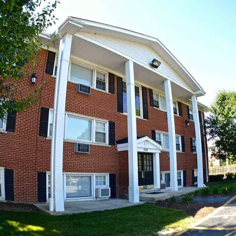 620 0s 540610 620 Old York Rd, Elmhurst, IL 60126