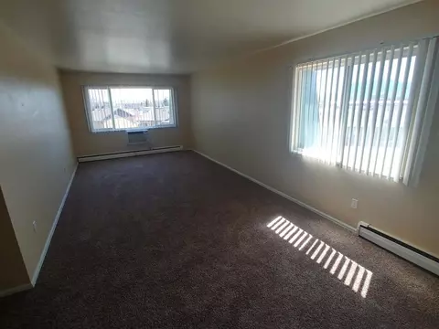 325 Cragmor Rd, Colorado Springs, CO 80907