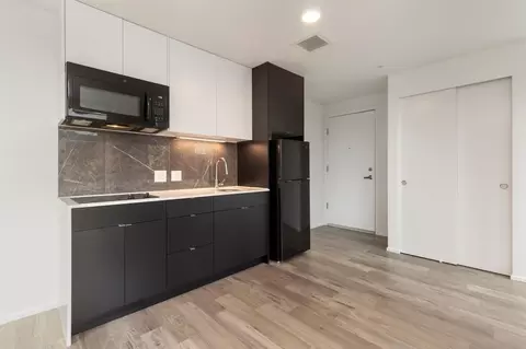 1103 Summit Ave, Seattle, WA 98101