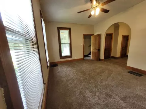 757 17th St, Des Moines, IA 50314