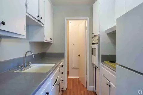 1985 Pleasant Valley Ave, Oakland, CA 94611
