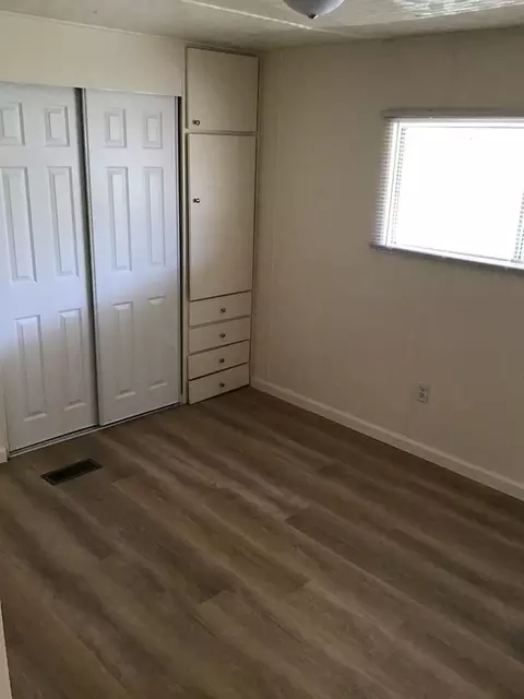 954 Henderson Ave, Sunnyvale, CA 94086 photo 8
