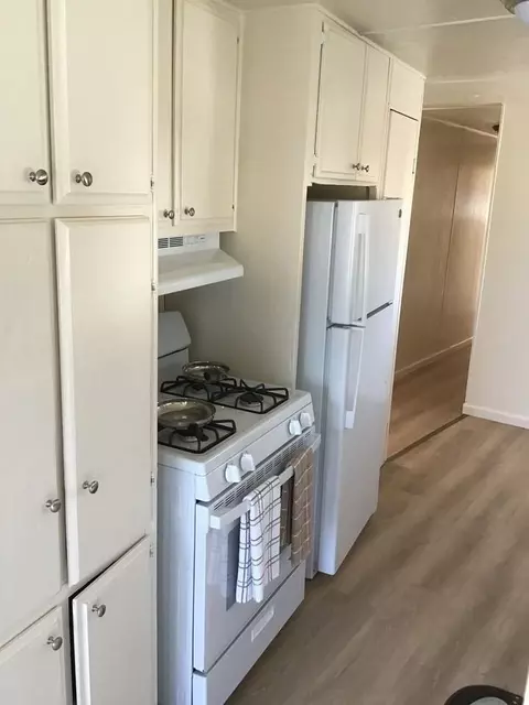 954 Henderson Ave, Sunnyvale, CA 94086 photo 2