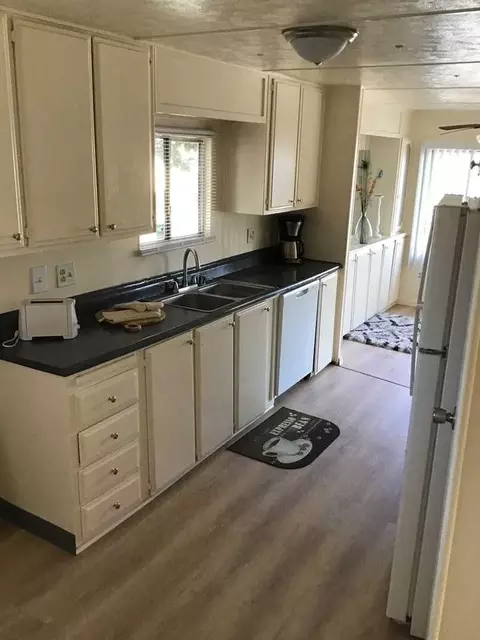 954 Henderson Ave, Sunnyvale, CA 94086 photo 3