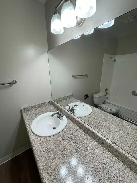 5500 Foothill Garden Ct, Sacramento, CA 95841