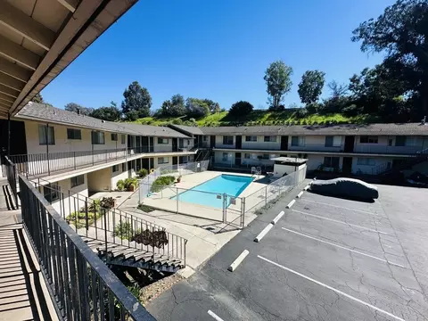3458 Richland Dr, Santa Barbara, CA 93105