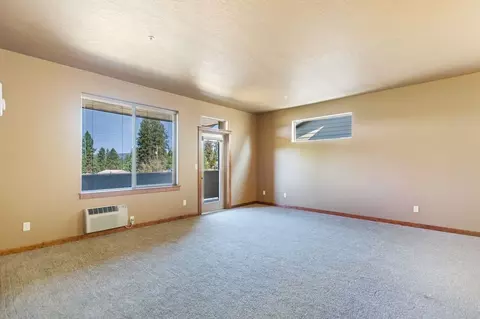 824 E Hastings Rd, Spokane, WA 99218