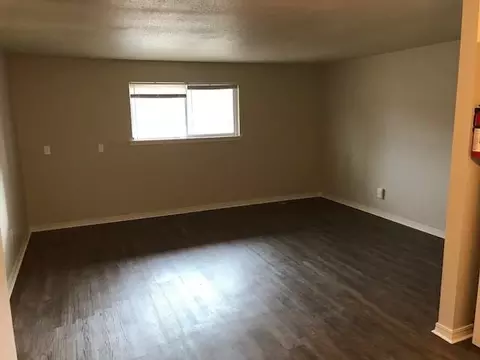 1219 N Storer Ave, Fayetteville, AR 72703
